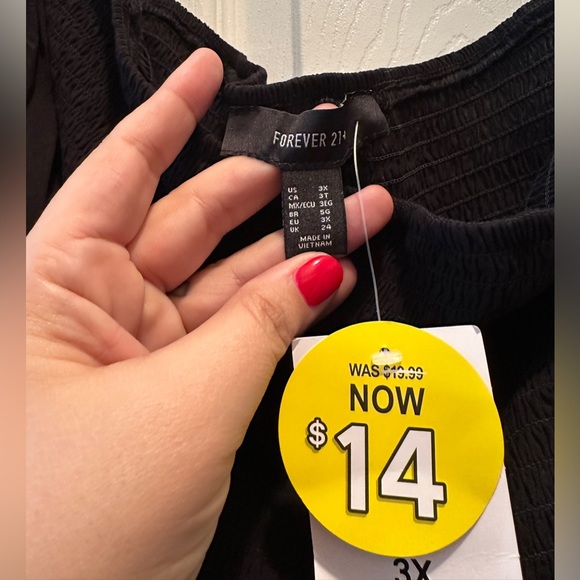 Forever 21 black romper - Picture 3 of 4